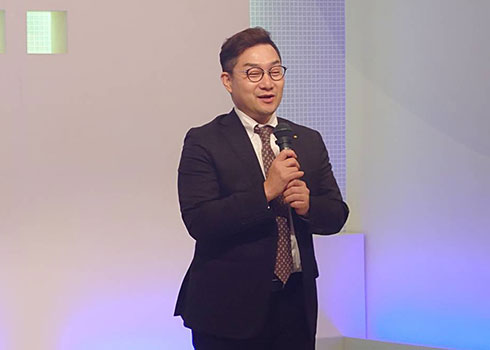 �V������}��4