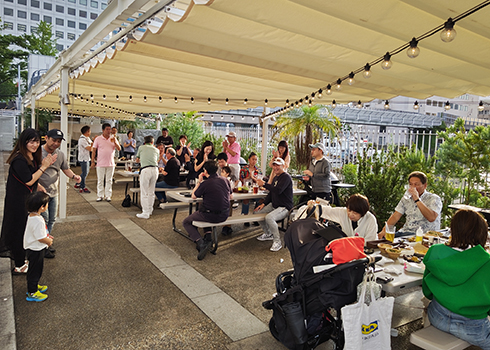 �t�̉Ƒ���1