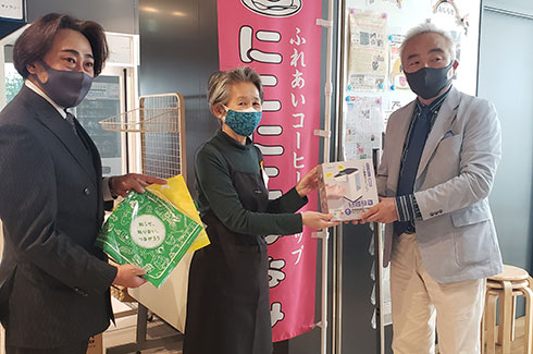 �R���i�ɕ�����ȏႪ�������[���v���W�F�N�g�ւ̎x��